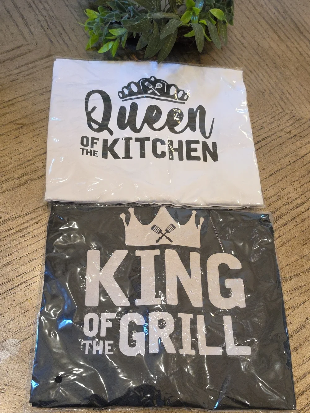 Queen of the Kitchen and King of the Grill Apron Set - White & Black NWT